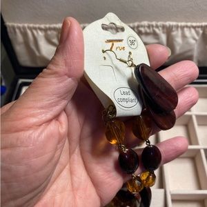 $5 when bundled- New necklace and earrings set